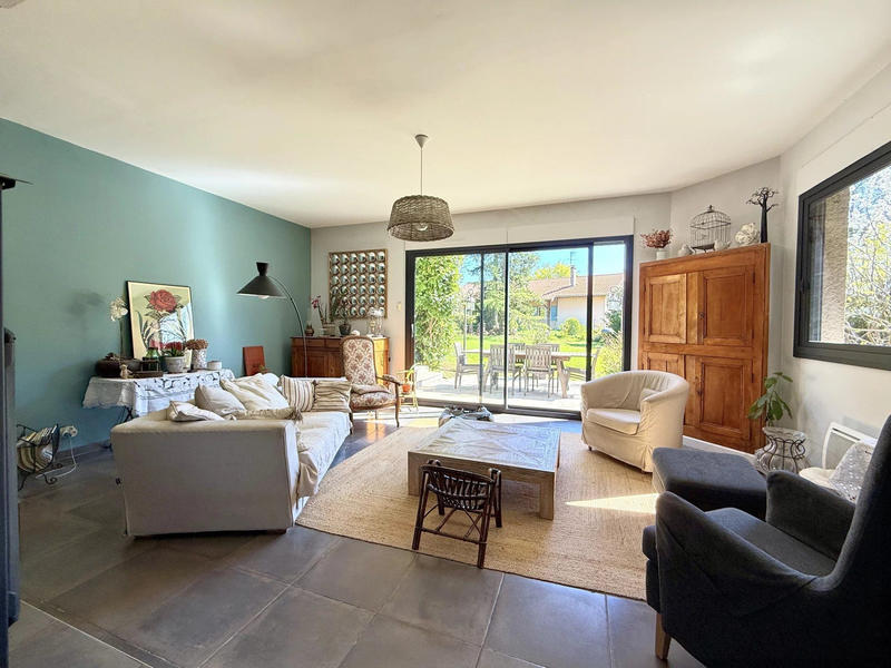 Villa - 200 m² - 8 pièces