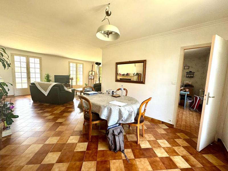 Maison - 185 m² - 7 pièces