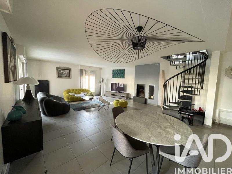 Maison de maîtres - 350 m² - 5 pièces