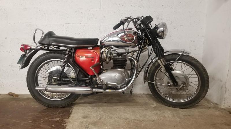 Bsa Lightning 650 bsa rouge 0650 539