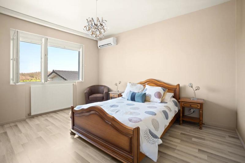 Maison - 450 m² - 14 pièces