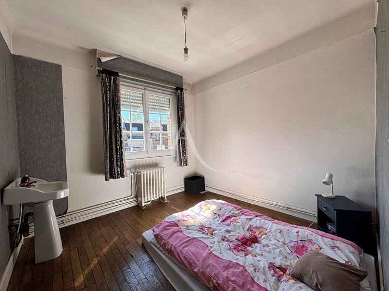 Maison - 222 m² - 9 pièces