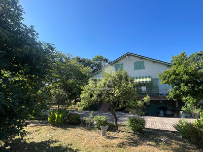 Maison - 188 m² - 8 pièces