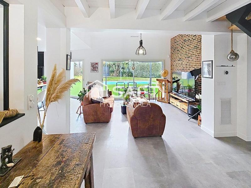 Maison - 170 m² - 5 pièces