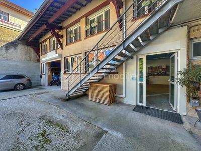 Bureau - 145 m² - 1 pièce