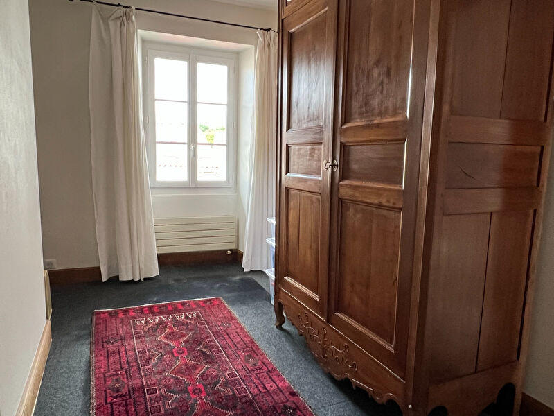 Maison - 221 m² - 6 pièces