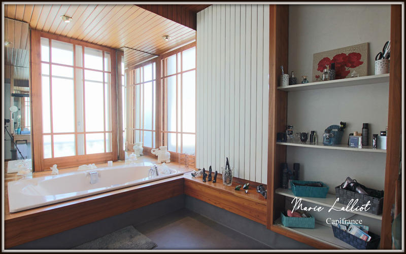 Maison - 370 m² - 11 pièces