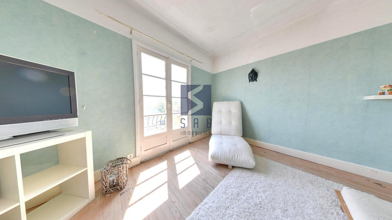 Maison - 160 m² - 8 pièces