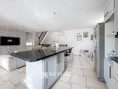 Maison - 147 m² - 7 pièces