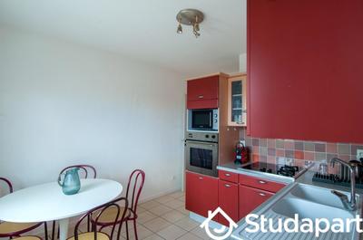 Chambre - 13 m² - 1 pièce