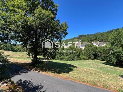 Maison - 139 m² - 8 pièces