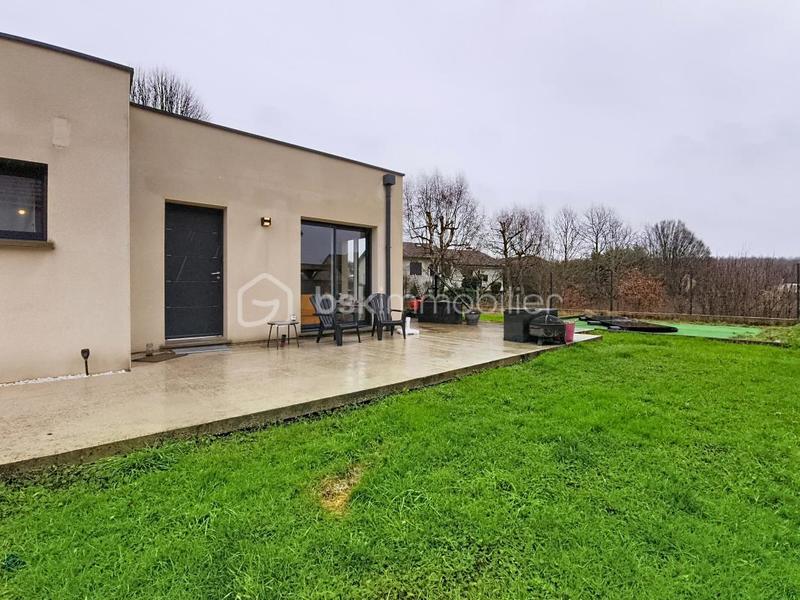 Maison - 102 m² - 4 pièces