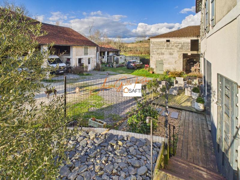 Maison - 145 m² - 12 pièces