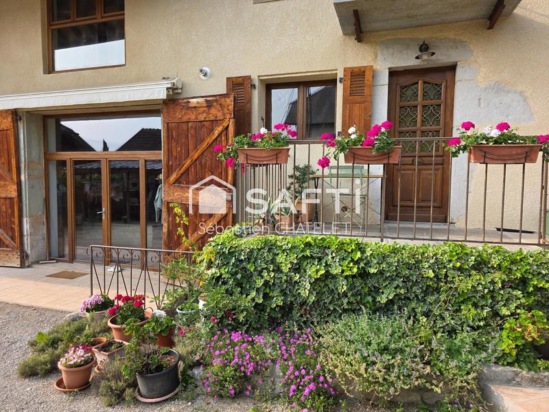 Maison - 200 m² - 7 pièces