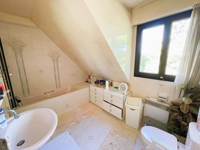 Maison - 172 m² - 6 pièces