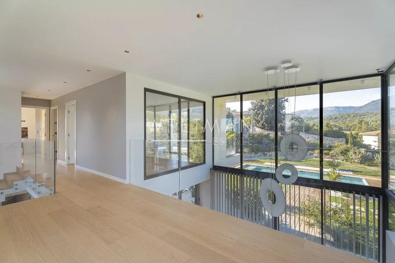 Villa - 324 m² - 7 pièces