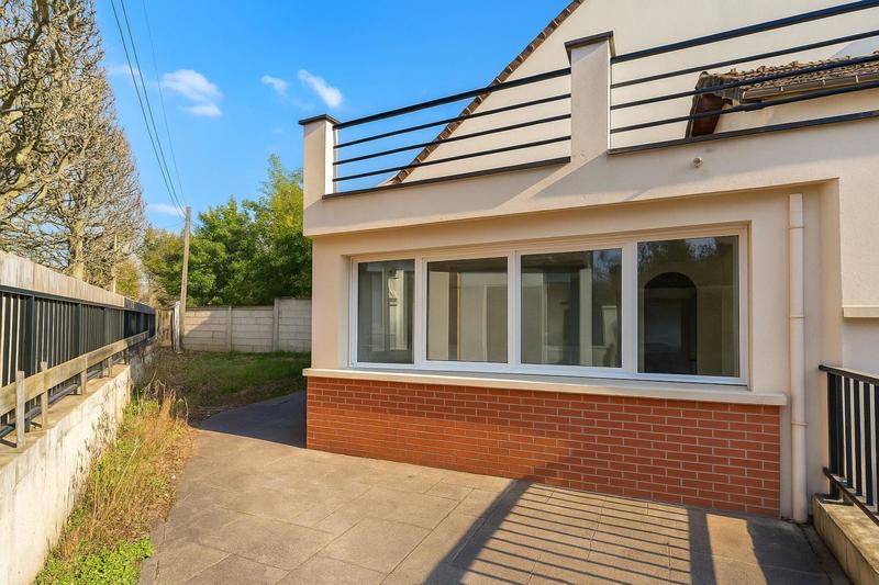 Maison - 97 m² - 3 pièces