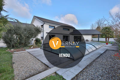 Maison - 283 m² - 6 pièces