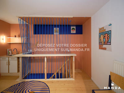 Chambre - 14 m² - 12 pièces