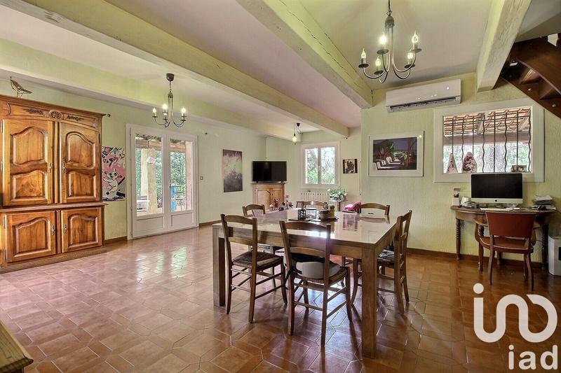 Maison - 195 m² - 7 pièces