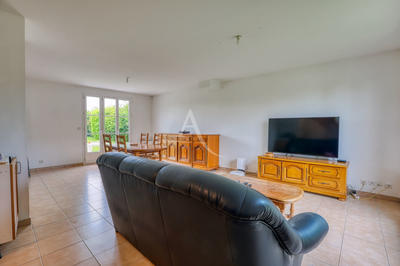 Maison - 96 m² - 6 pièces