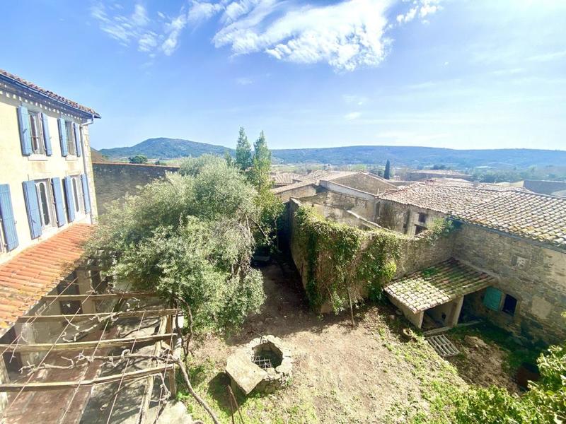 Maison - 400 m² - 20 pièces