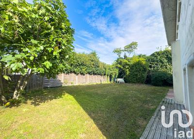 Maison - 262 m² - 10 pièces