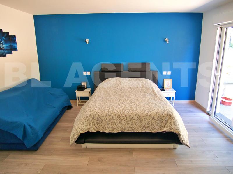 Maison - 186 m² - 4 pièces