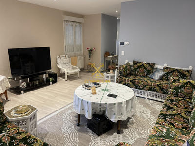 Maison - 220 m² - 7 pièces