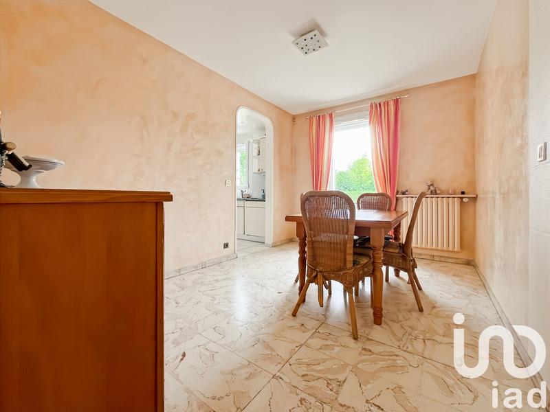 Maison - 240 m² - 9 pièces