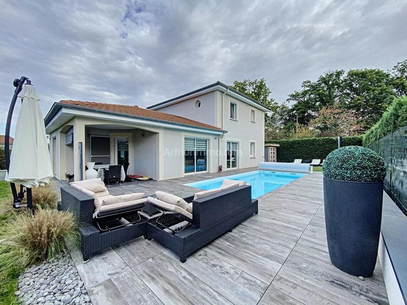 Maison - 190 m² - 7 pièces