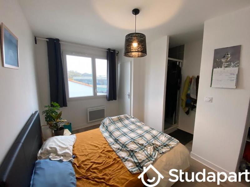 Chambre - 14 m² - 1 pièce