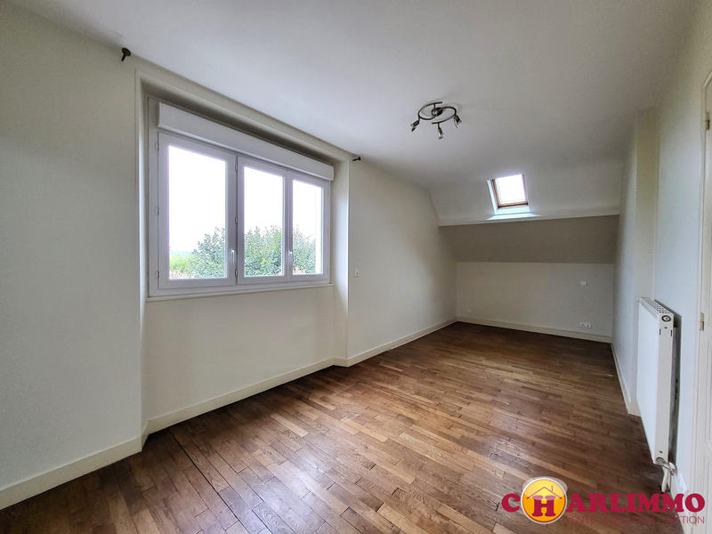 Maison traditionnelle - 138 m² - 6 pièces