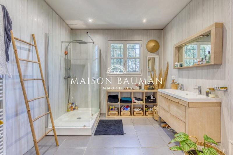 Maison - 273 m² - 6 pièces