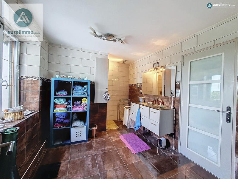 Maison ancienne - 212 m² - 8 pièces