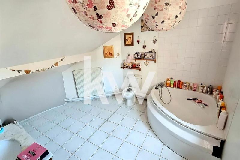 Maison - 186 m² - 6 pièces