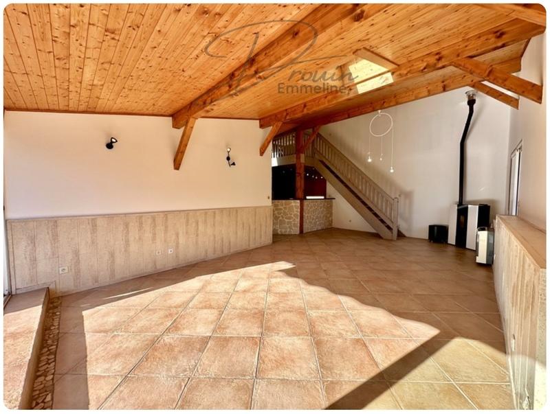 Maison - 140 m² - 7 pièces