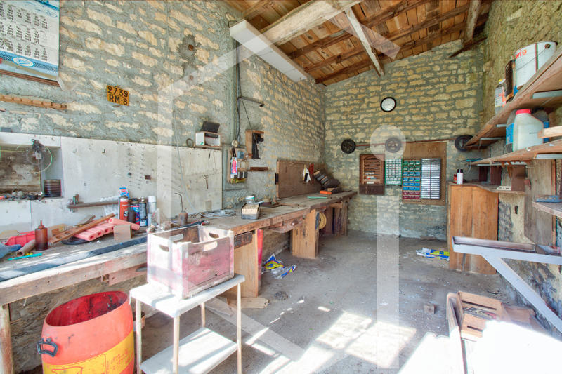 Maison - 200 m² - 4 pièces