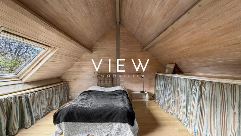 Maison - 202 m² - 7 pièces