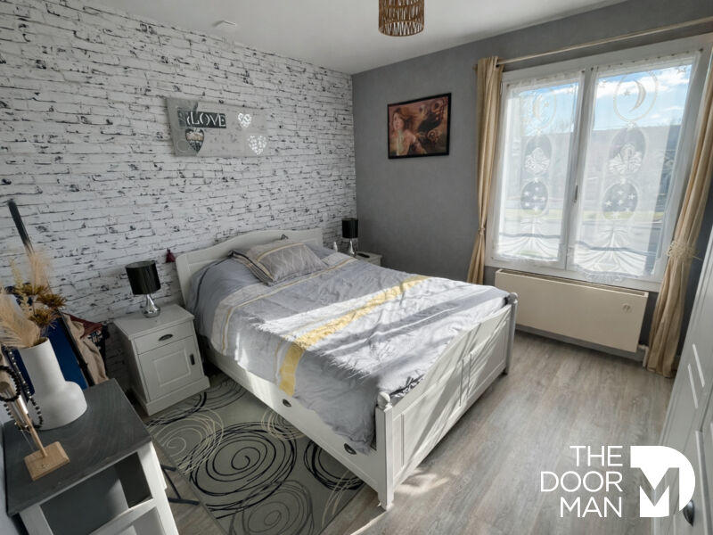 Maison - 92 m² - 6 pièces