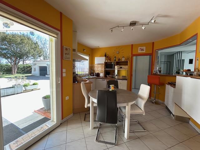 Propriété - 114 m² - 4 pièces