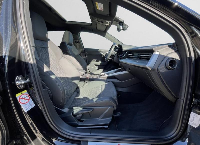 Audi A3 sportback 40 TFSIe 204 s-Line Hybride Rechargeable / Toit Ouvrant Camera de Recul Coffre Elec Sieges Alcantara Volant Méplat