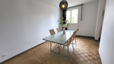 Appartement - 90 m² - 5 pièces
