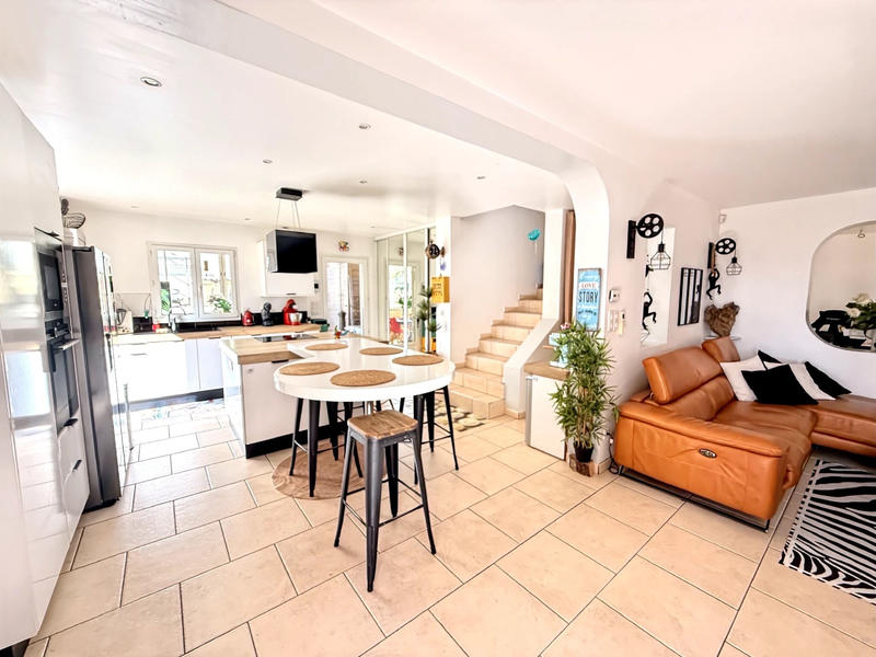 Maison - 145 m² - 5 pièces