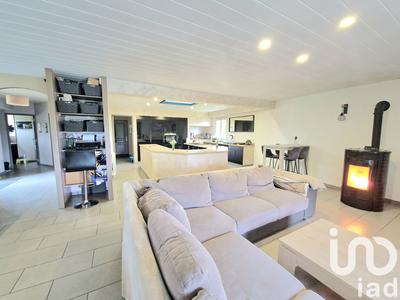 Maison - 351 m² - 12 pièces