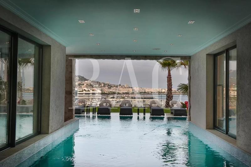 Villa - 1 000 m² - 22 pièces