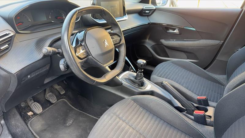 Peugeot 208 II 1.2 PureTech 100 Style - Entretien constructeur