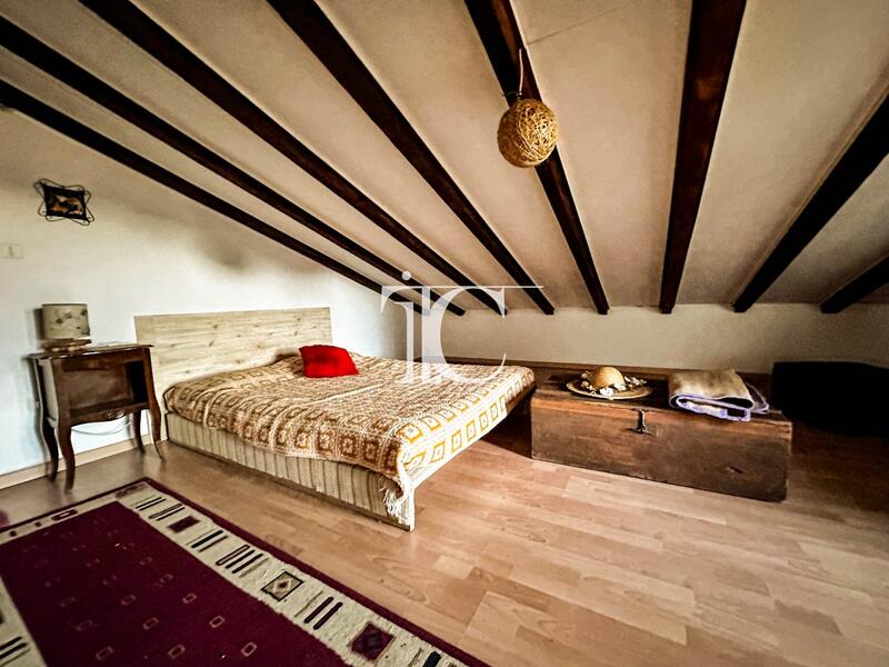 Maison - 92 m² - 4 pièces