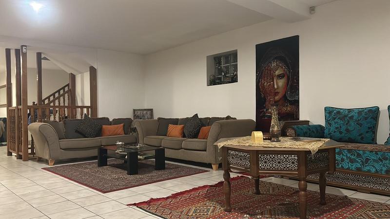 Maison - 195 m² - 7 pièces