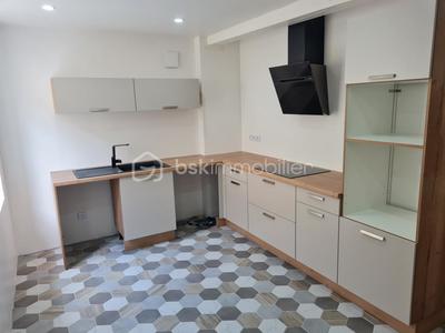 Maison traditionnelle - 100 m² - 4 pièces